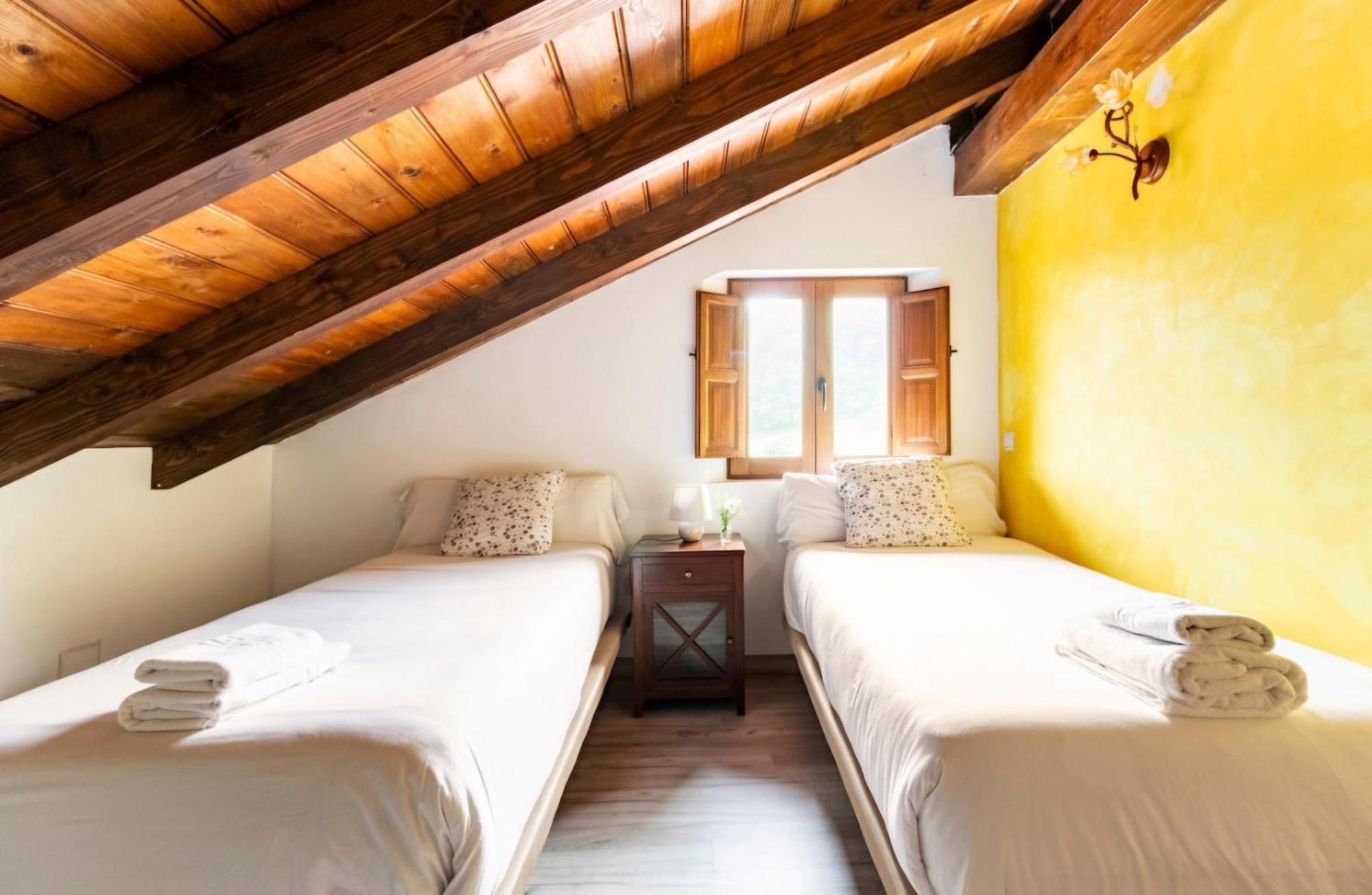 Casa De Pueblo Las Golondrinas De Luena San Miguel de Luena Ngoại thất bức ảnh
