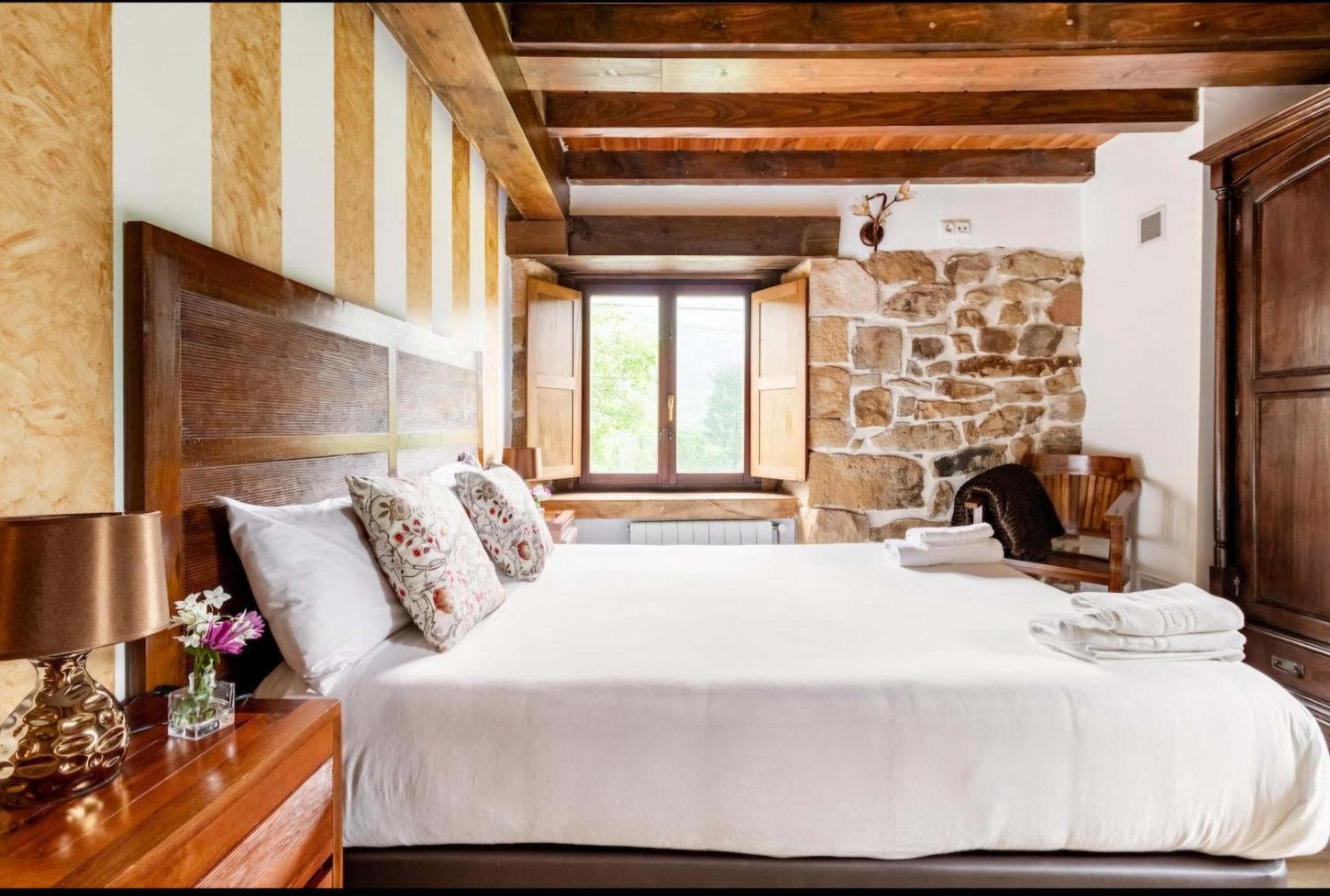 Casa De Pueblo Las Golondrinas De Luena San Miguel de Luena Ngoại thất bức ảnh