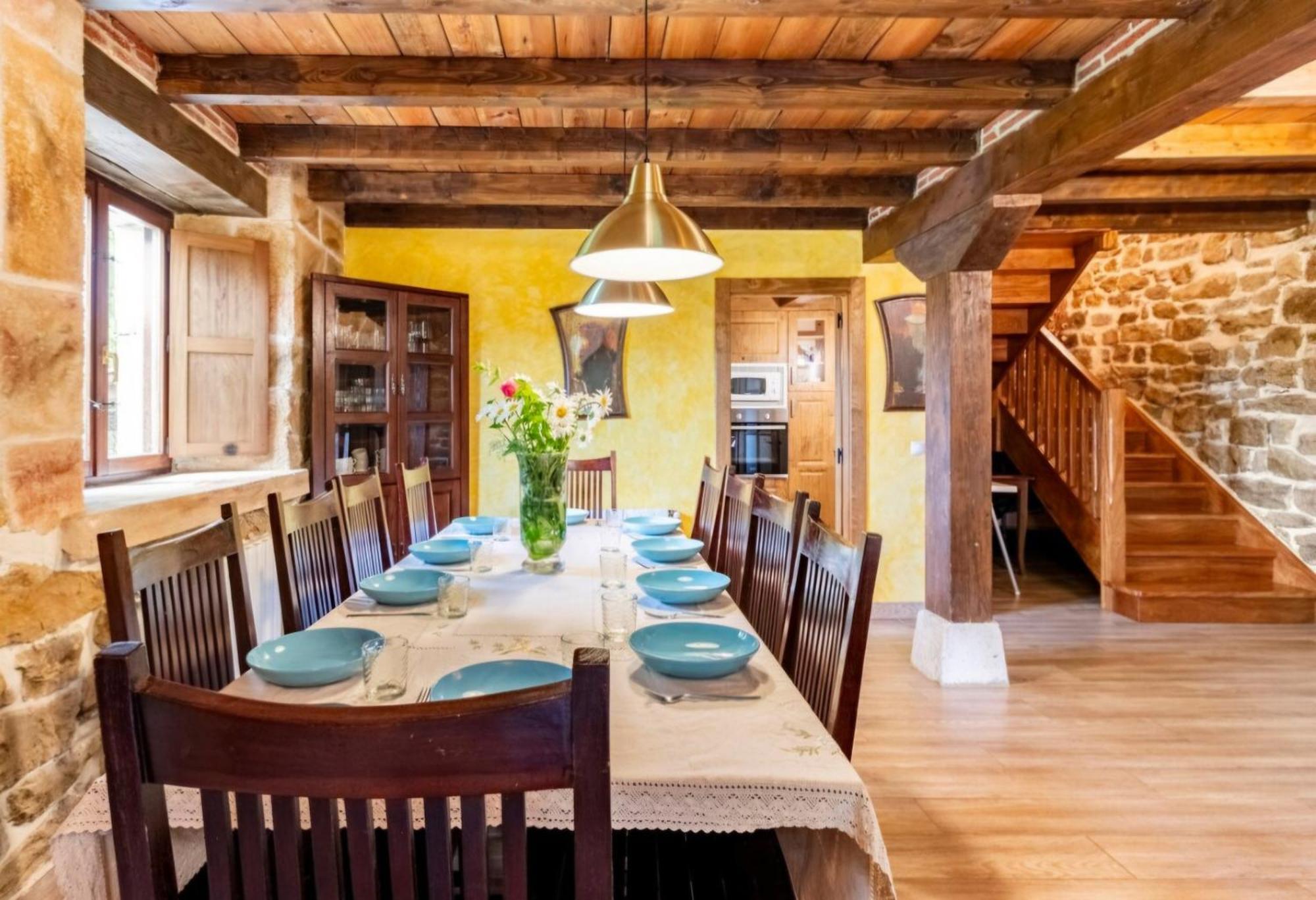 Casa De Pueblo Las Golondrinas De Luena San Miguel de Luena Ngoại thất bức ảnh