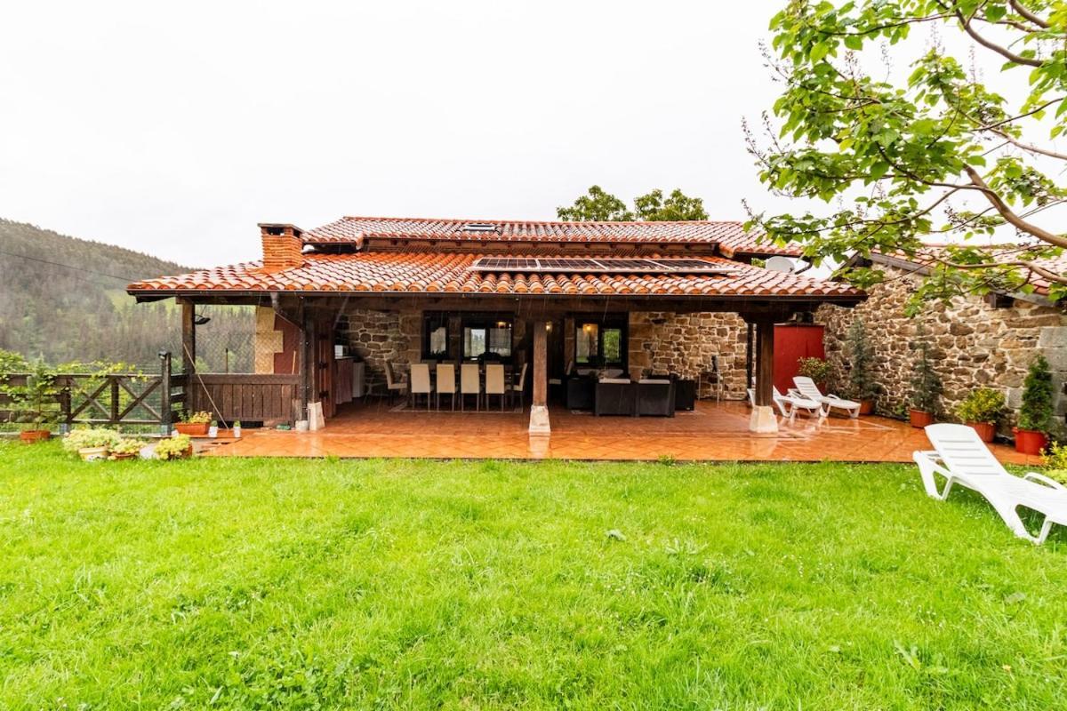 Casa De Pueblo Las Golondrinas De Luena San Miguel de Luena Ngoại thất bức ảnh